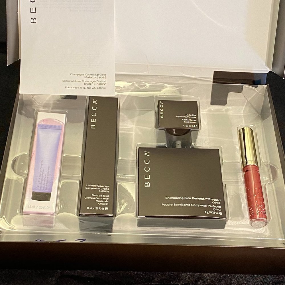 BECCA Ultimate Perfection Complexion 5-piece Kit  AMBER NEW in Box